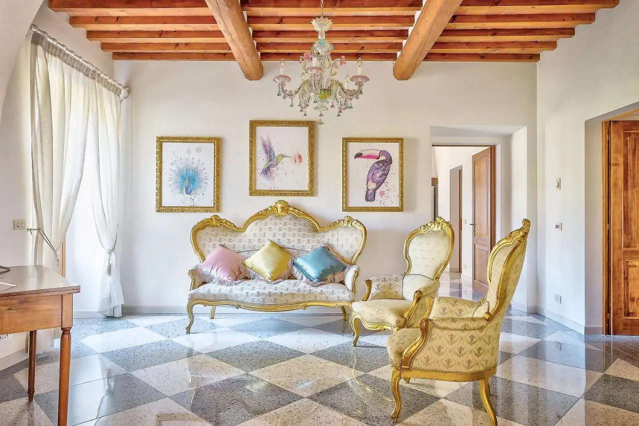 Villa Maria 蒙特圣萨维诺